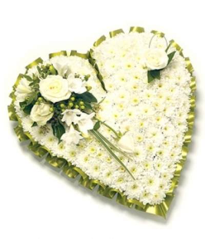 Trad Loose Heart Whites - Classic white Chrysanthemum based heart shaped tribute with Roses, Freesia & Hypericum and complementary foliage edge. Size: Height - 33cm (13") Length - 33cm (13").