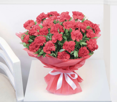 Red Carnations - Beautifully arranged red carnations available in any colours including two tone colours.